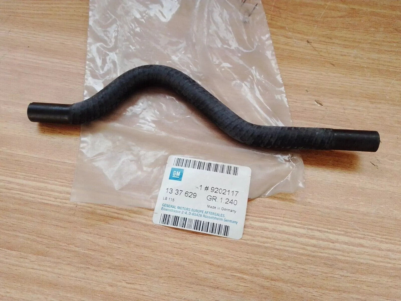 Header Tank Hose fits Opel Vauxhall Vectra C Signum 9202117 Genuine View Front