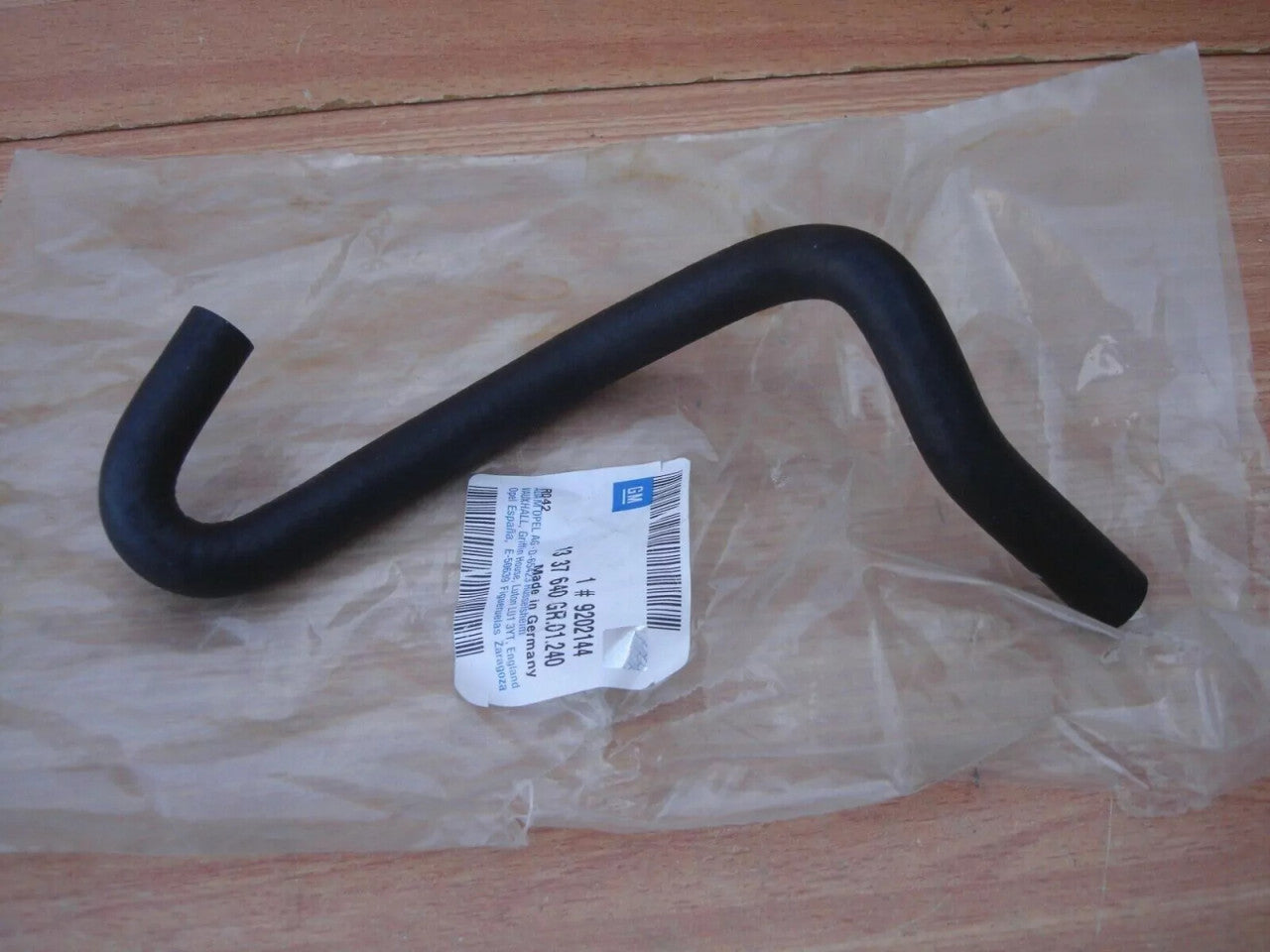 Hose Header Tank to Throttle fits Opel Vauxhall Signum Vectra C Z18XE Genuine 9202144 View Front