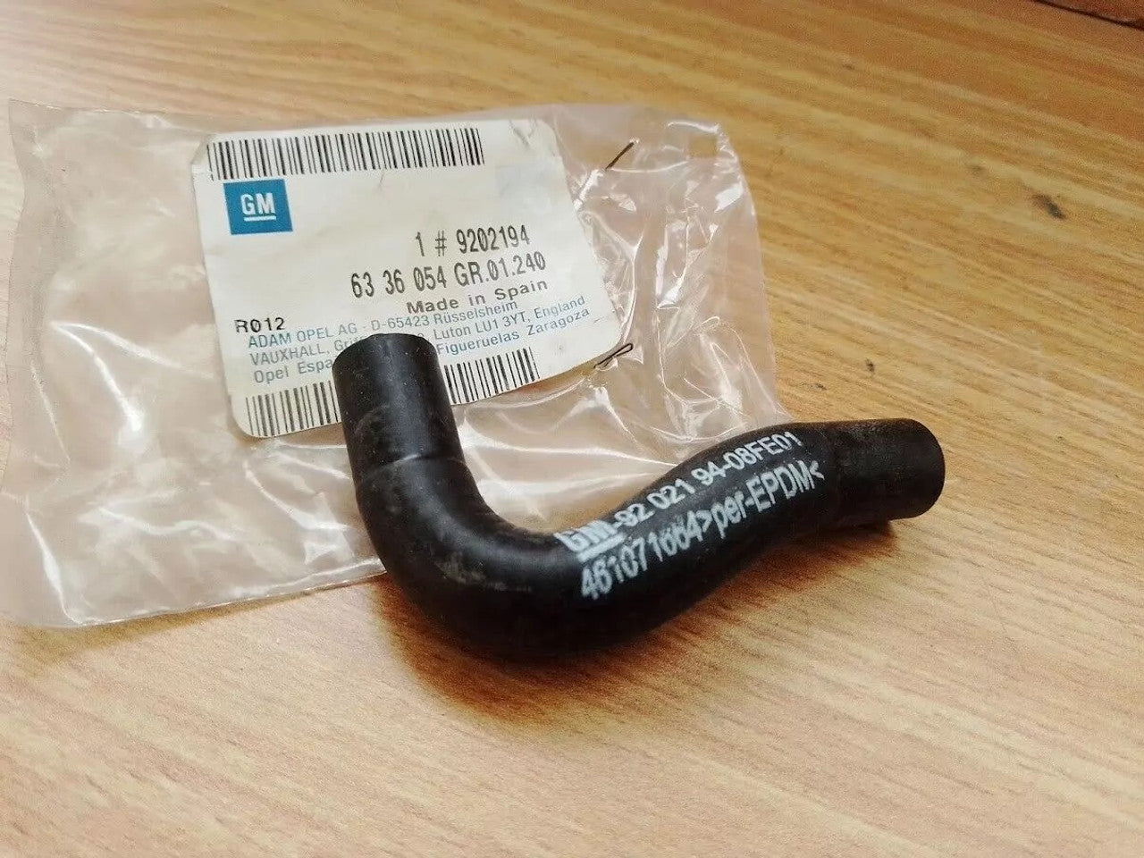 Degassing Pipe Hose fits Opel Vauxhall Astra H Zafira B Vectra C Signum 9202194 View Front