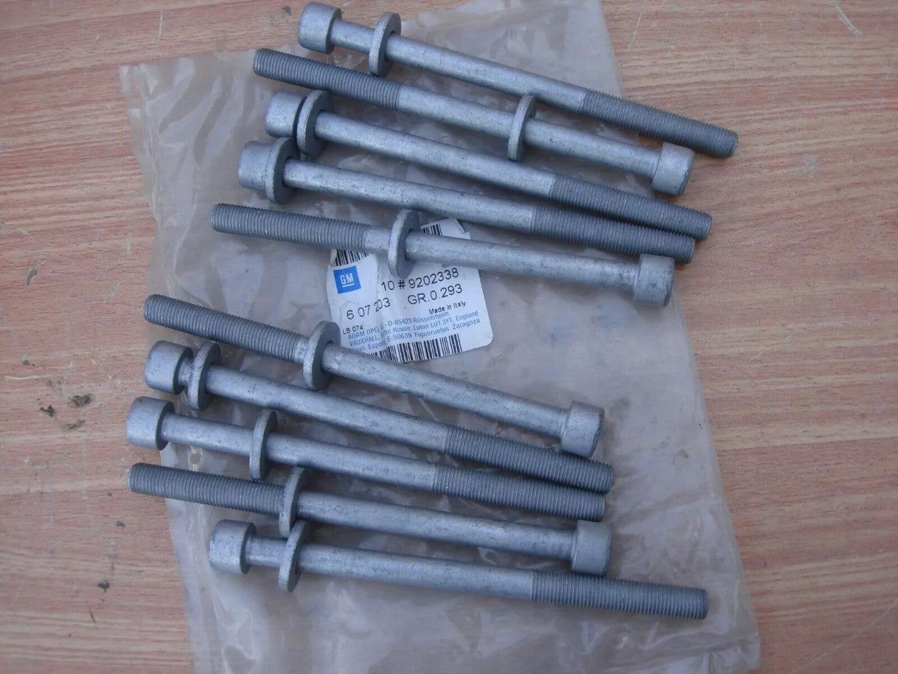 10x Cylinder Head Bolts fits Opel Vauxhall X17DTL 17D 17DR 9202338 Genuine View Front