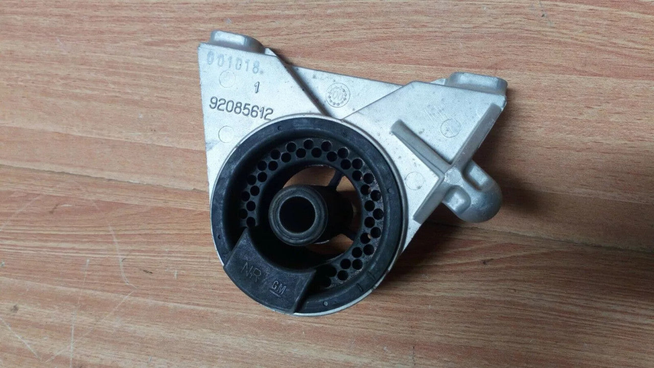 Engine Mount Front fits Opel Vauxhall Zafira A Z18XE 92085612 Genuine View Front