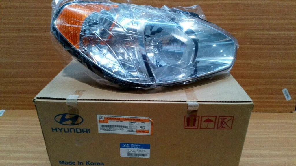 Headlight Right fits Hyundai Accent Verna 921201E041S Genuine View Front