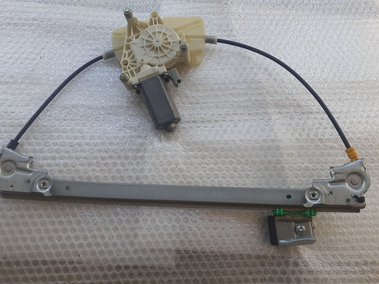 Power Window Regulator Rear Right fits Peugeot 607 922462 Genuine View Front