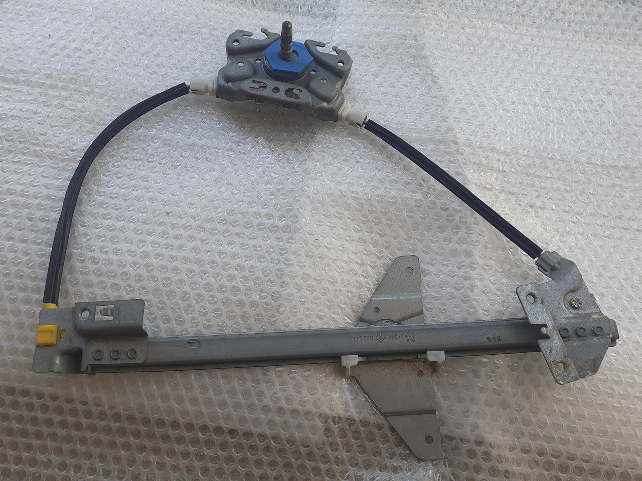 Manual Window Regulator Rear Right fits Peugeot 307 922468 9224A5 Genuine View Front