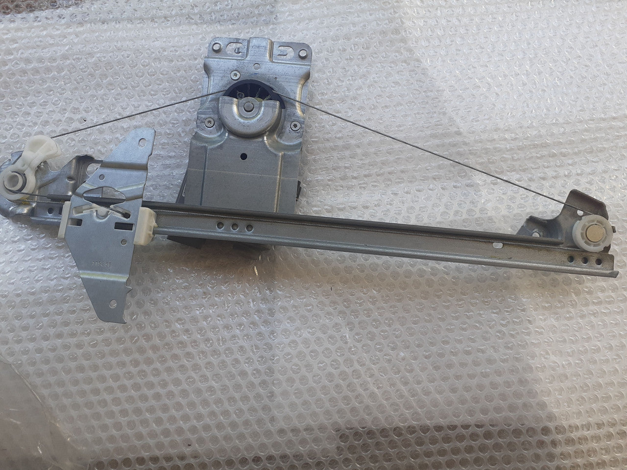 Power Window Regulator Rear Right fits Peugeot 307 SW 9224A4 Genuine View Front