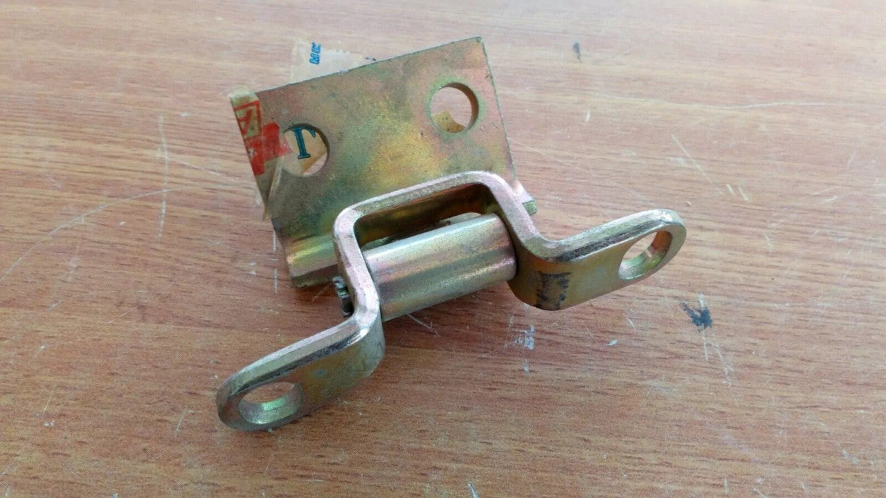 Door Hinge Front Left fits Fiat Regata Ritmo 92321872 Genuine View Right
