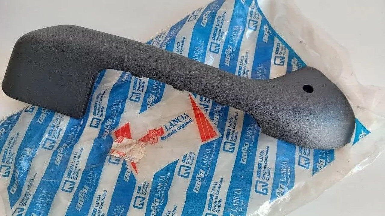 Door Pull Handle Cover Front Right fits Fiat Tipo Tempra 92325380 Genuine View Front