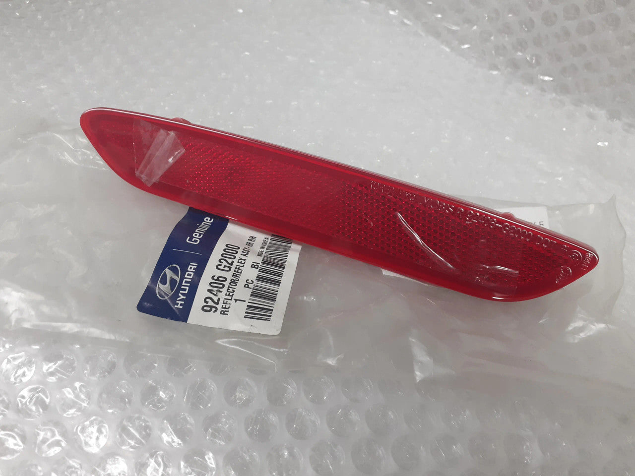 92406G2000 Reflector Rear Right fits Hyundai Kia 92406-G2000 Genuine View Front