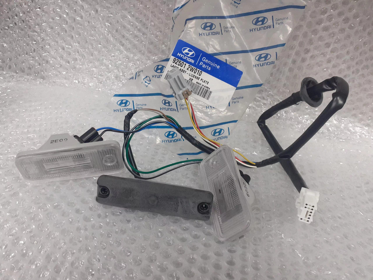 925012W010 View Front