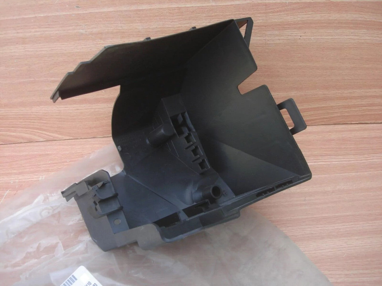 Fuse Box Housing fits Opel Vauxhall Vivaro A Renault Trafic 93160110 Genuine View Right