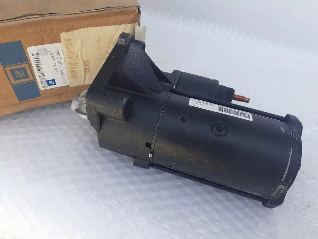 Starter Motor fits Opel Vauxhall Vivaro A Movano A F9Q 93160655 Genuine View Close Up Front