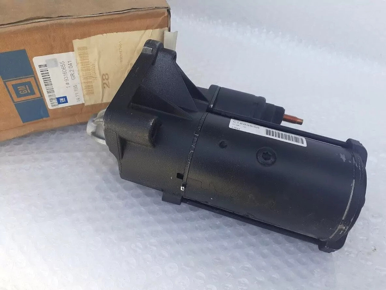 Starter Motor fits Opel Vauxhall Vivaro A Movano A F9Q 93160655 Genuine View Close Up Front