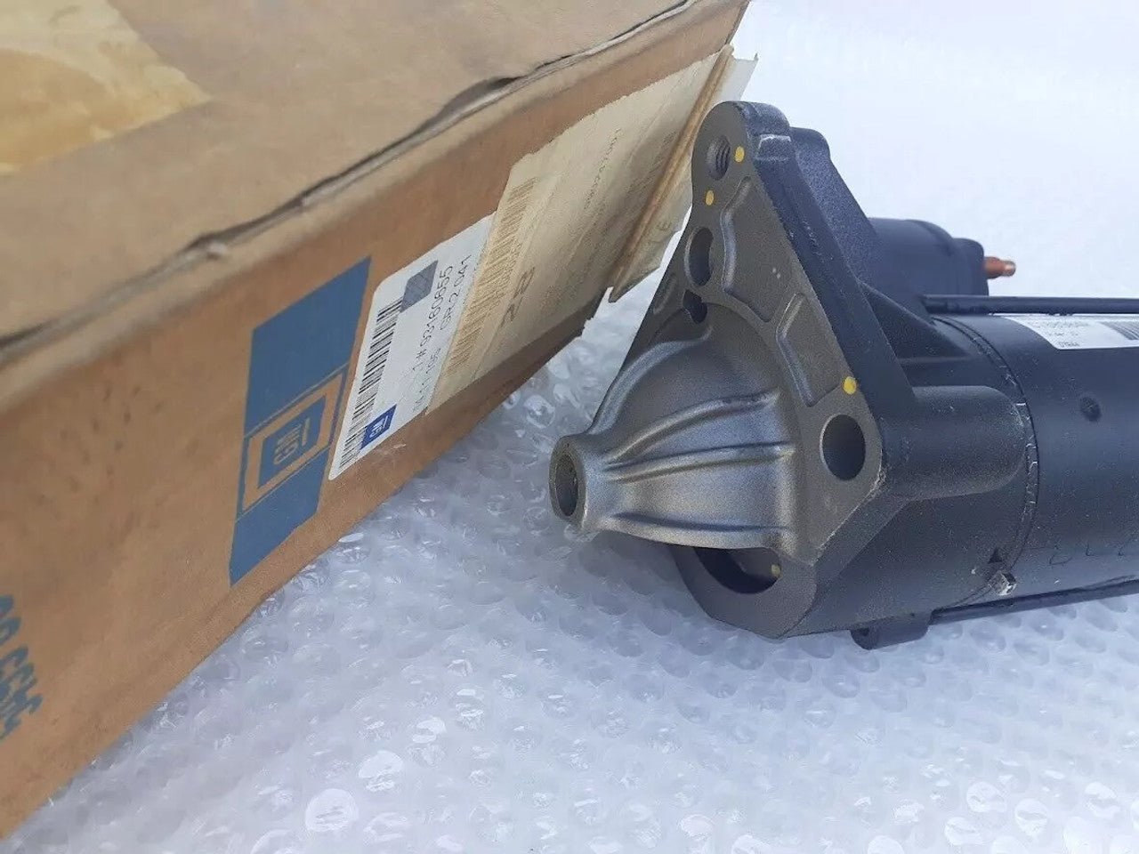 Starter Motor fits Opel Vauxhall Vivaro A Movano A F9Q 93160655 Genuine View Close Up Rear