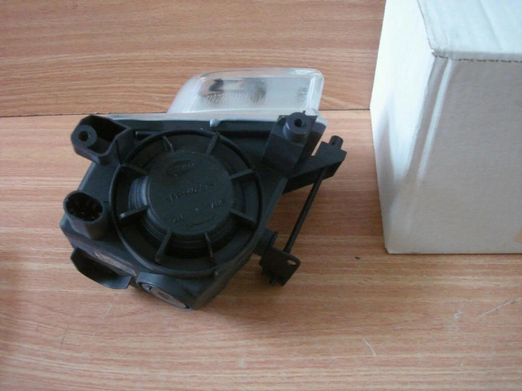 Fog Light Front Right fits Opel Vauxhall Vectra C 93172405 Genuine View Rear