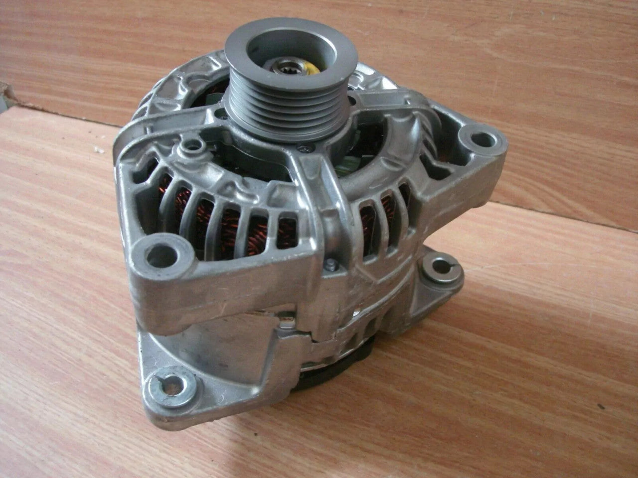 Alternator fits Opel Vauxhall Omega B Astra G Vectra B C Signum 93174497 Genuine View Right