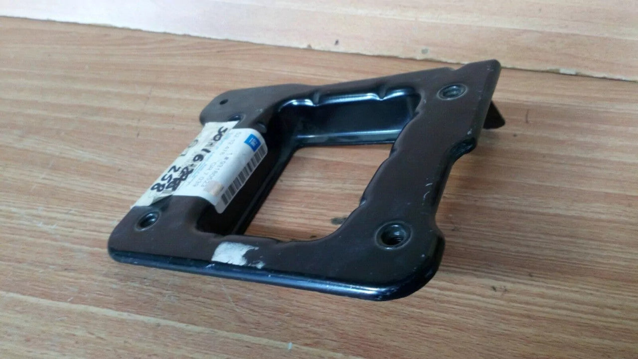 Strike Plate Front Right fits Opel Vauxhall Astra H Zafira B 93180523 Genuine View Front