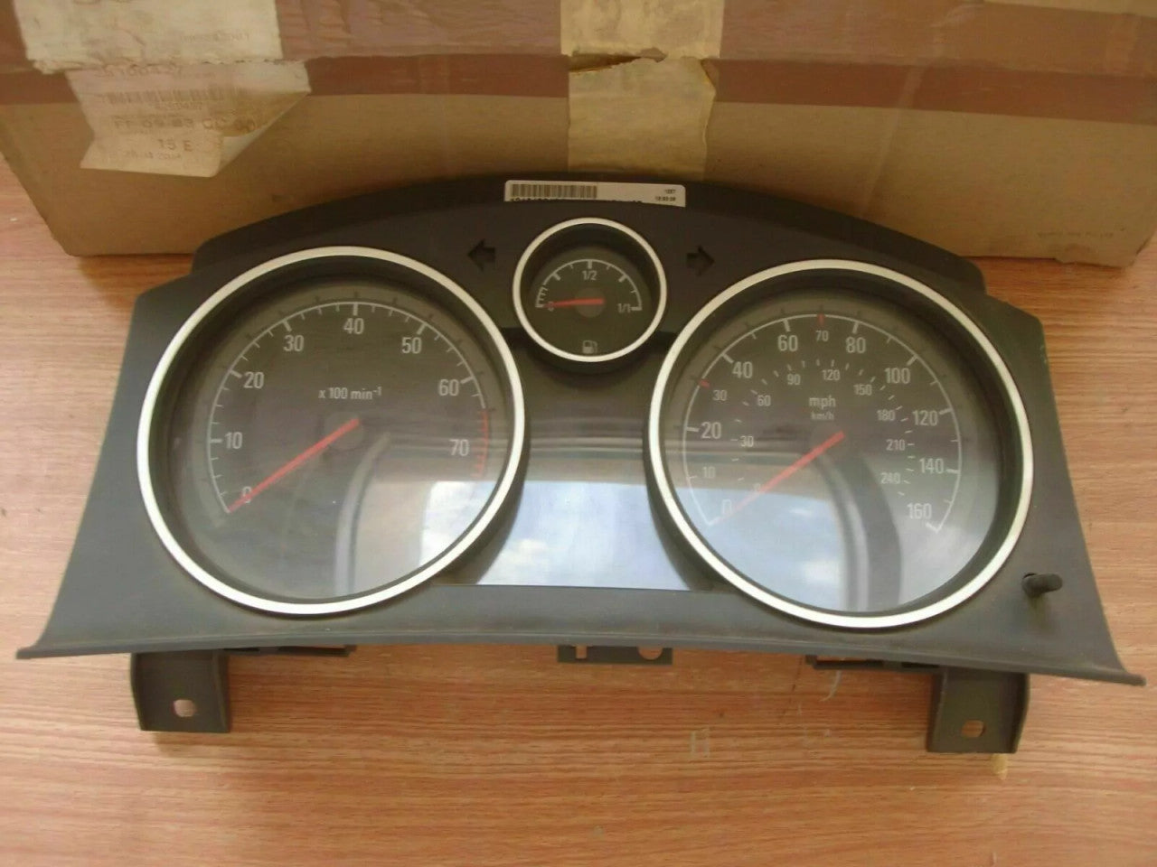 Instrument Cluster 160 MPH 8000 RPM fits Opel Vauxhall Astra H 93181606 Genuine View Front