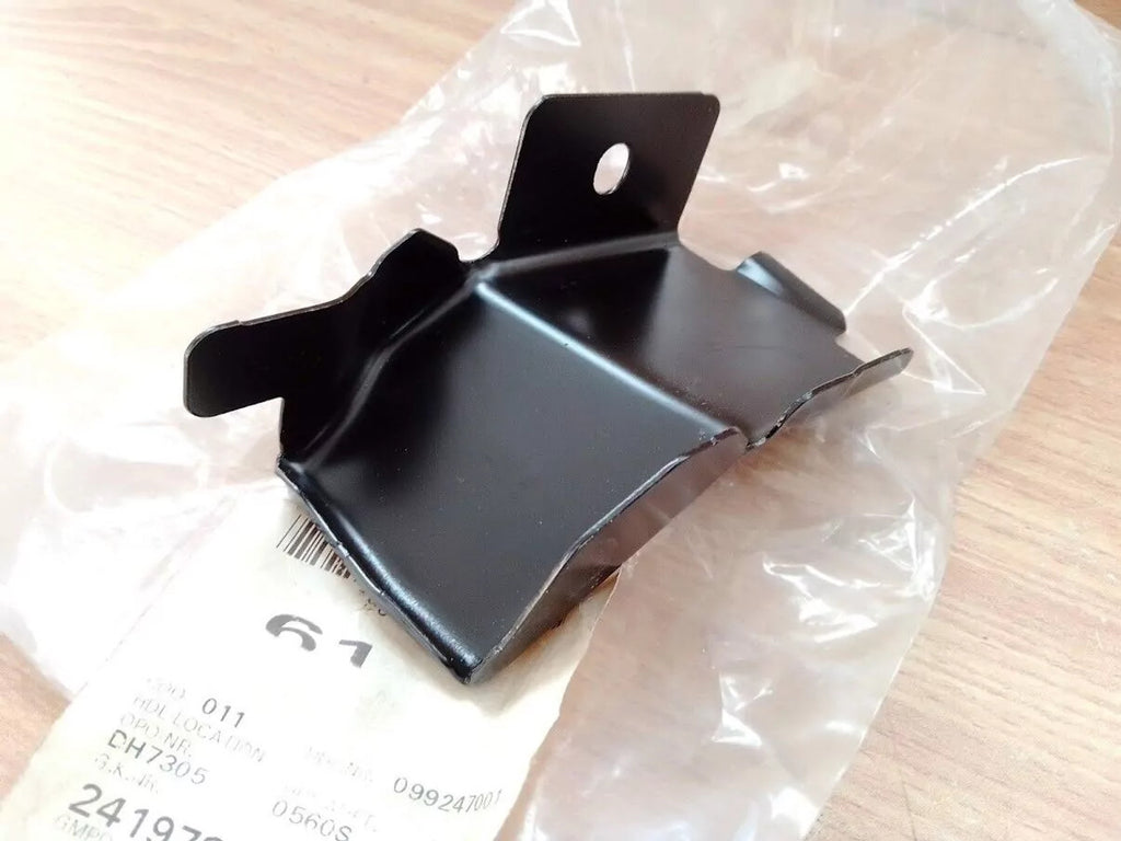 Side Panel Bracket Rear Left fits Opel Vauxhall Tigra B 93181814 Genuine View Rear