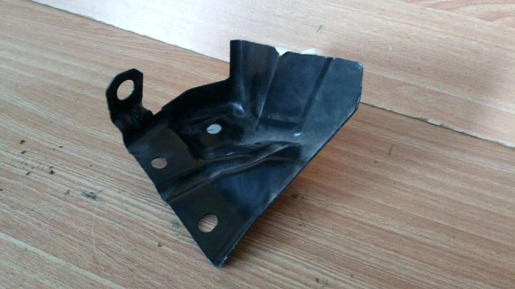 Front Fender Bracket Left Front fits Opel Vauxhall Zafira B 93184630 Genuine View Rear