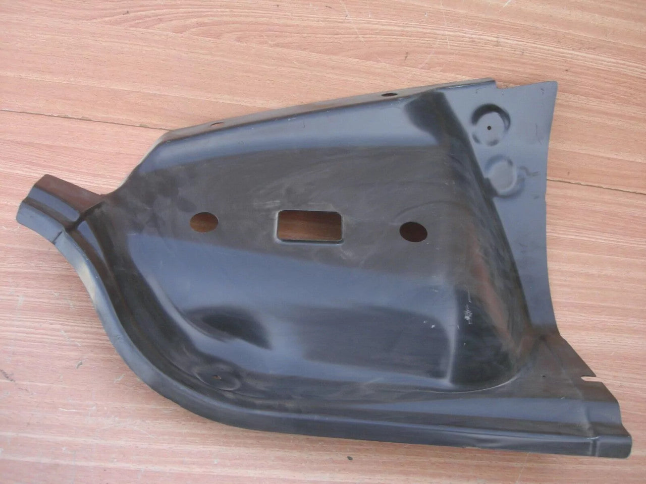 Plate Rear Tail Light Left fits Opel Vauxhall Zafira B 93184806 Genuine View Rear
