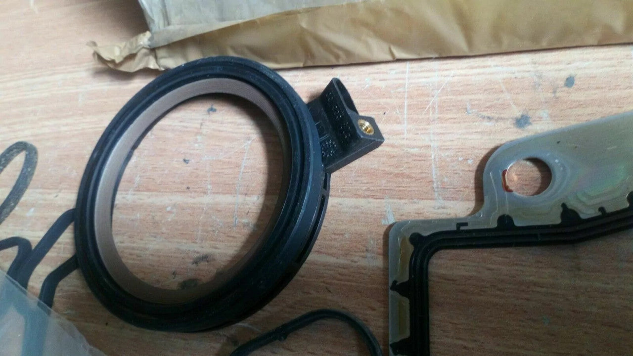 Gaskets Set Bottom Crank Case fits Opel Astra H Zafira B Vectra C Signum Genuine 93186910 View Right