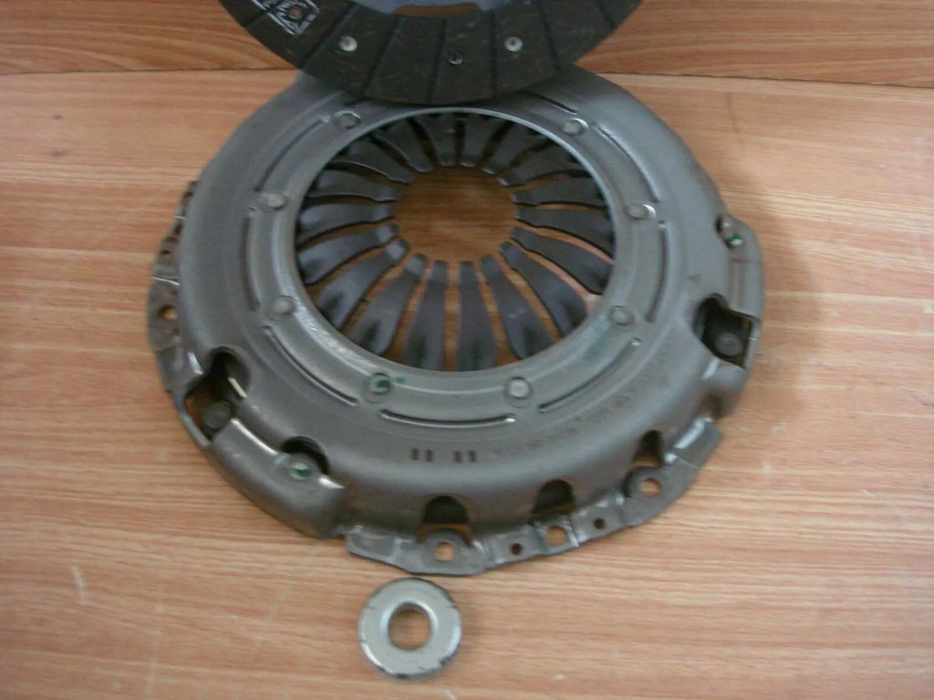 Clutch Kit fits Opel Vauxhall Movano A Renault Trafic Nissan Primastar 22DTi G9T 93188685 View Right