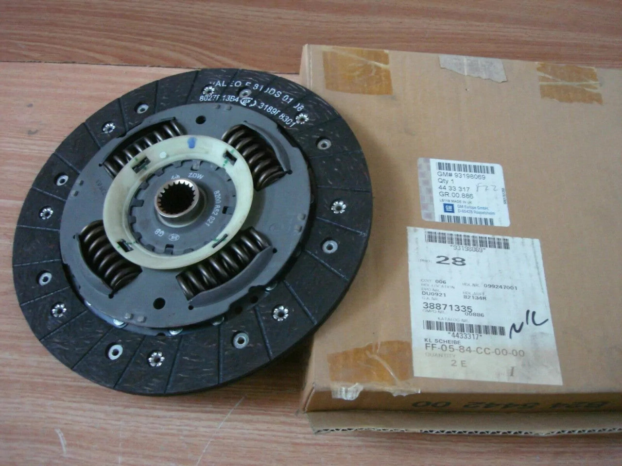 Clutch Disc fits Opel Vauxhall Movano A Vivaro A 93198069 19DTi F9Q-772 Genuine View Front