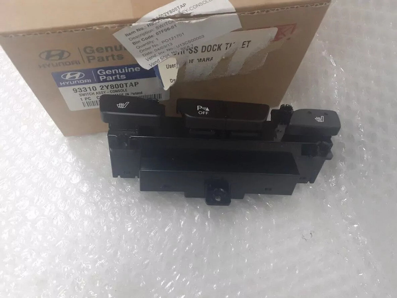 Center Console Switch RHD fits Hyundai ix35 933102Y800TAP Genuine View Front