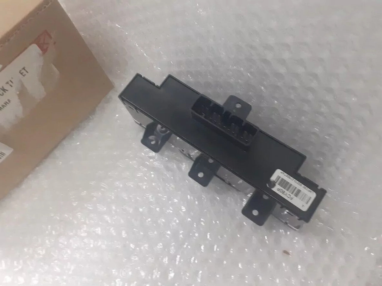 Center Console Switch RHD fits Hyundai ix35 933102Y800TAP Genuine View Right