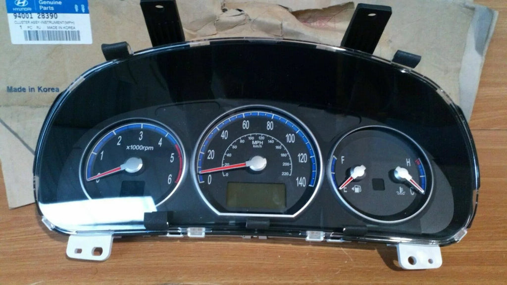 Instrument Cluster fits Hyundai Santa Fe 940012B390 Genuine View Front
