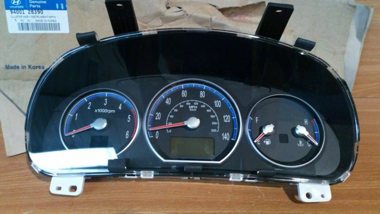 Instrument Cluster fits Hyundai Santa Fe 940012B390 Genuine View Front