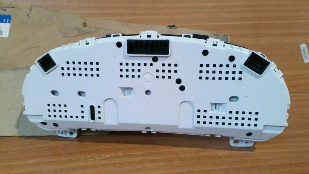 Instrument Cluster fits Hyundai Santa Fe 940012B390 Genuine View Right