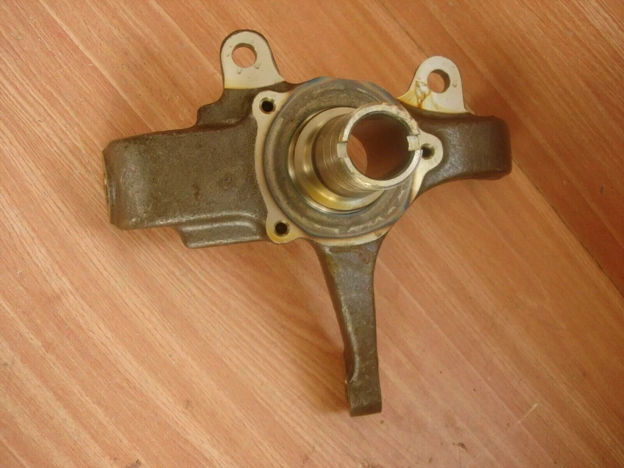 Steering Knuckle Right fits Opel Frontera A Isuzu Pickup TFS Chevrolet LUV 4WD 94173340 View Front