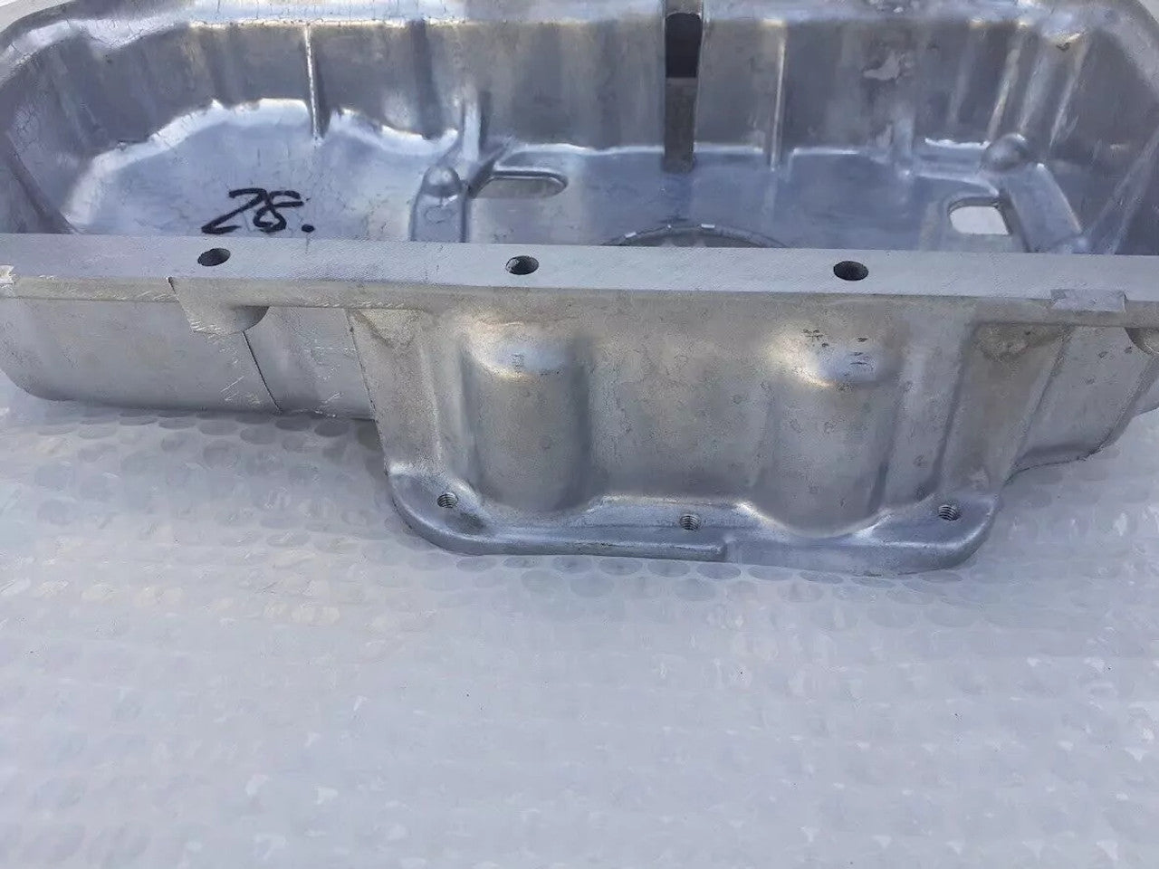 Oil Sump Pan Upper fits Opel Vauxhall 15TD 17TD X17TD 94326382 Genuine View Lower