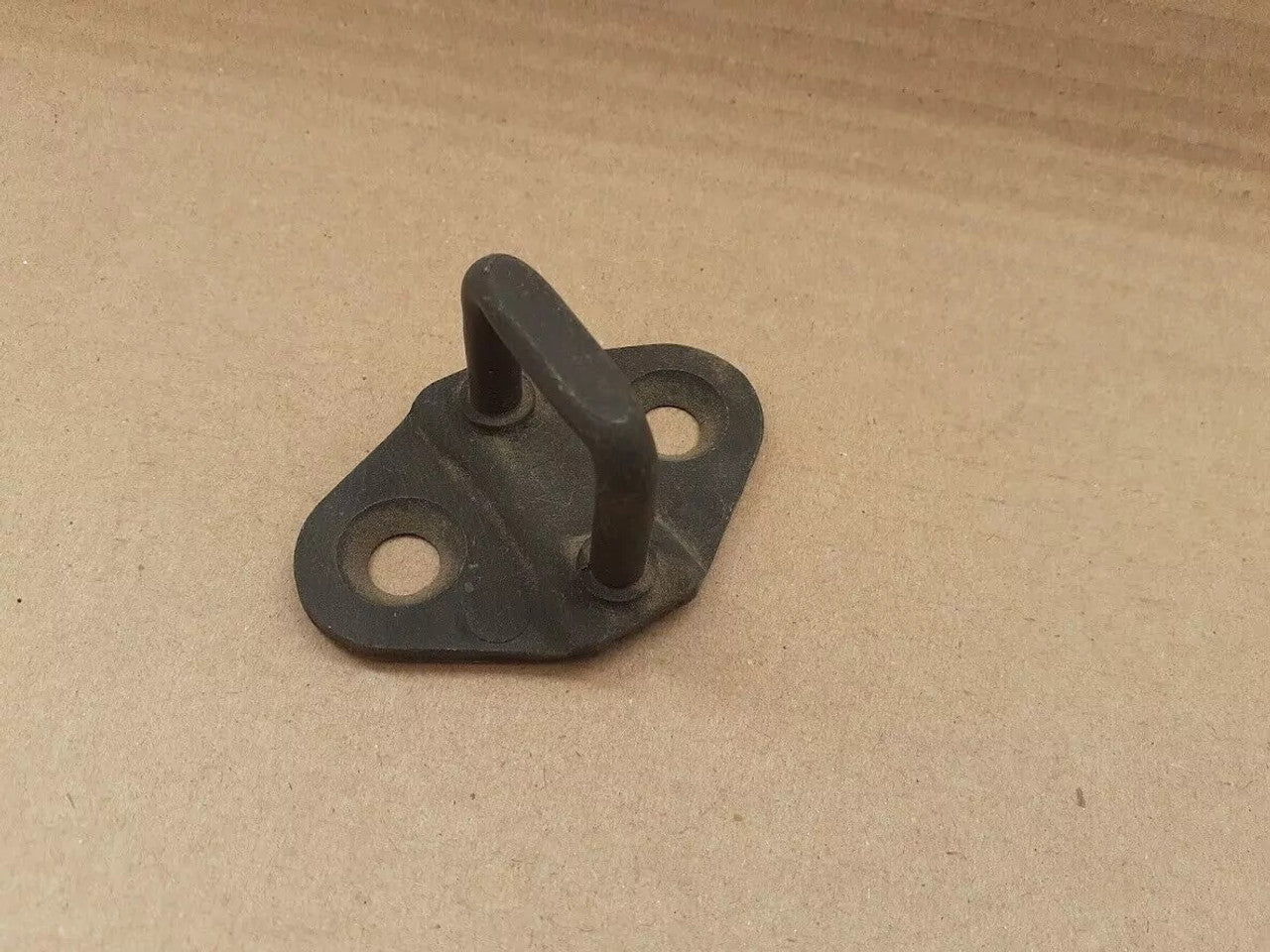 Tailgate Lock Striker fits Opel Vauxhall Frontera A 94374701 Genuine View Front