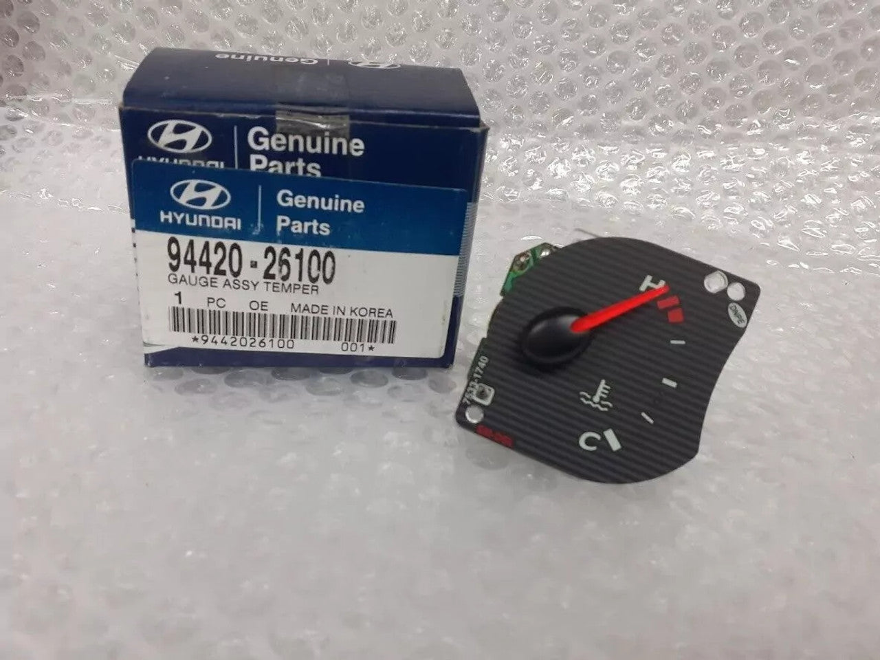 Water Temperature Gauge fits Hyundai Santa Fe 9442026100 Genuine View Front