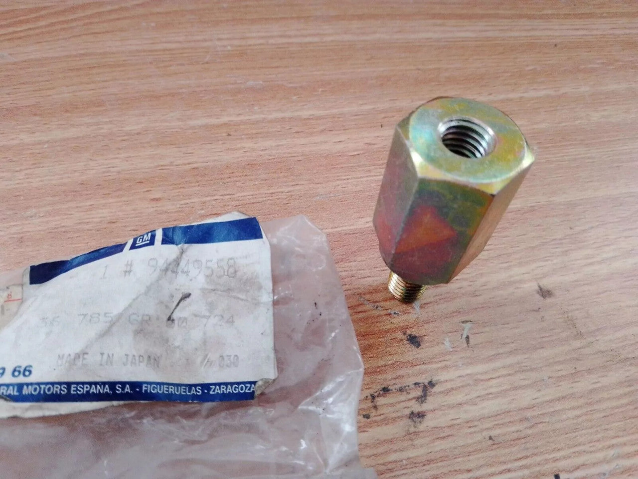 Timing Belt Pulley Bolt fits Opel Vauxhall Vectra A Corsa B Astra F 94449558 View Front
