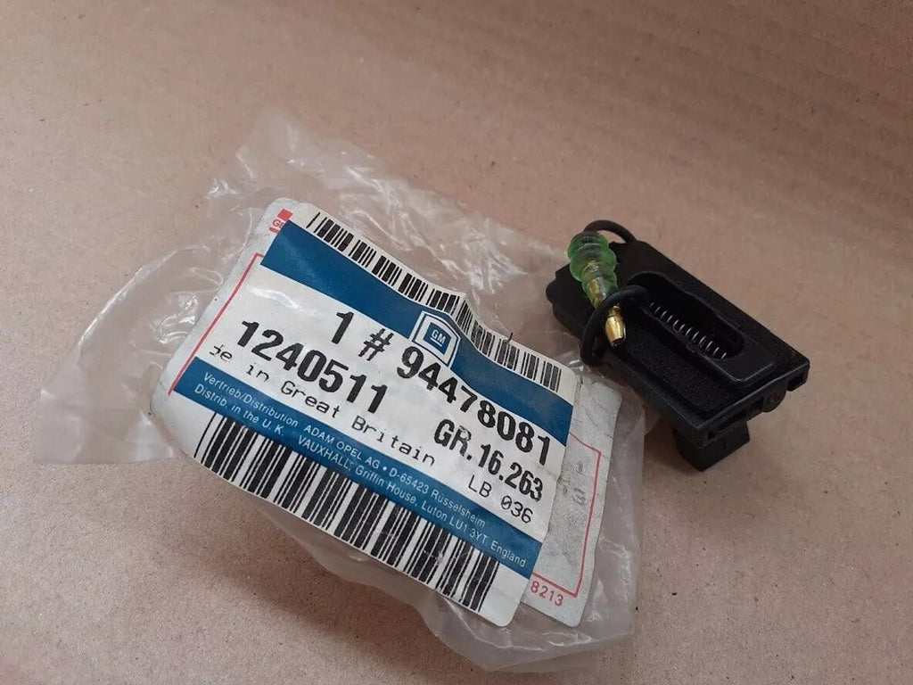 Door Switch Interior Light fits Opel Vauxhall Frontera A Campo Isuzu Pickup MU 94478081 View Front