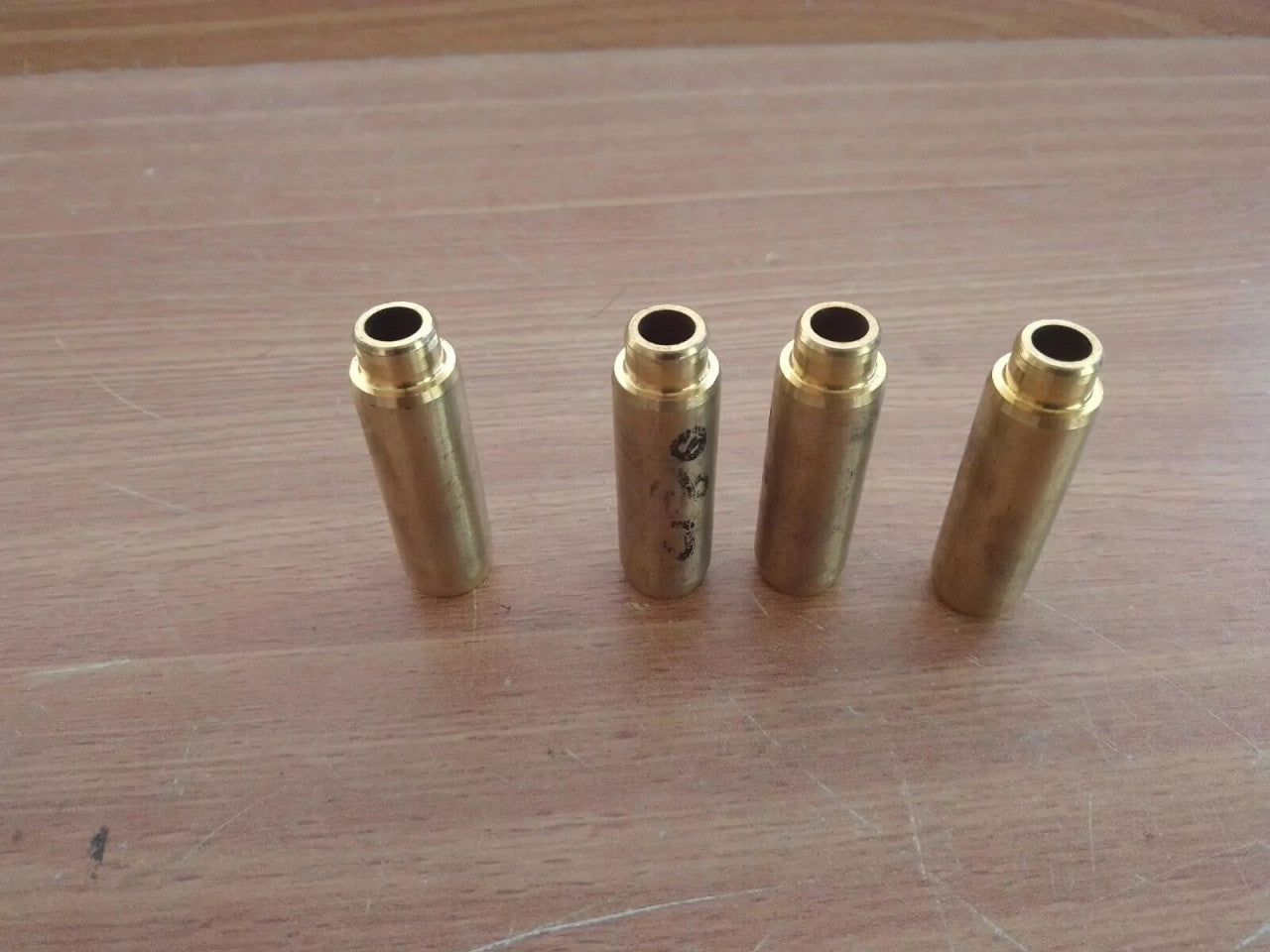 4x Valve Guides fits Fiat Ulysse Ducato Scudo 9456028480 Genuine View Rear