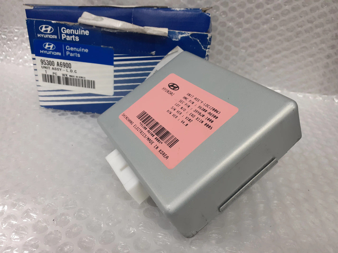 95300A6900 View Front