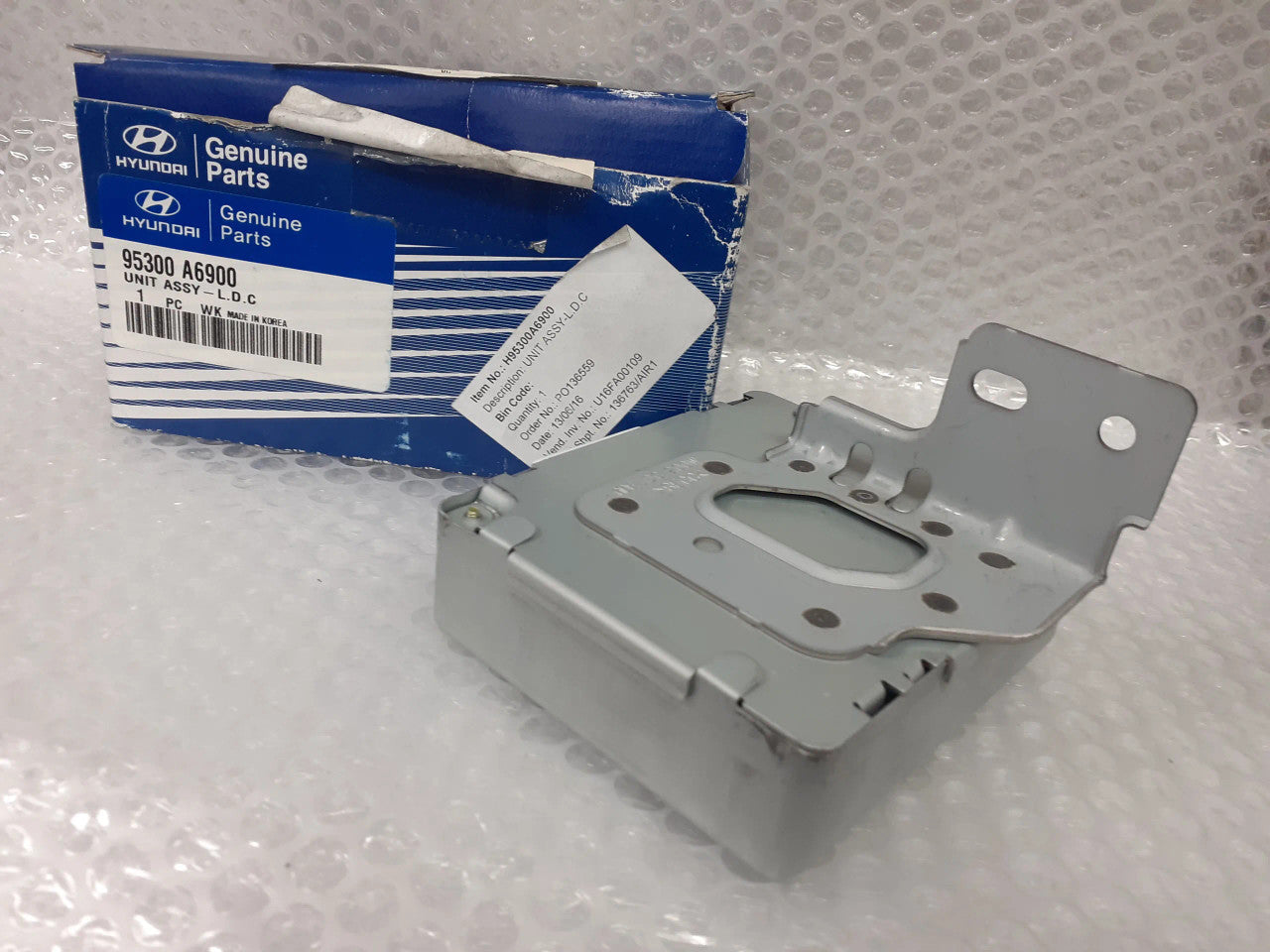 95300A6900 View Right