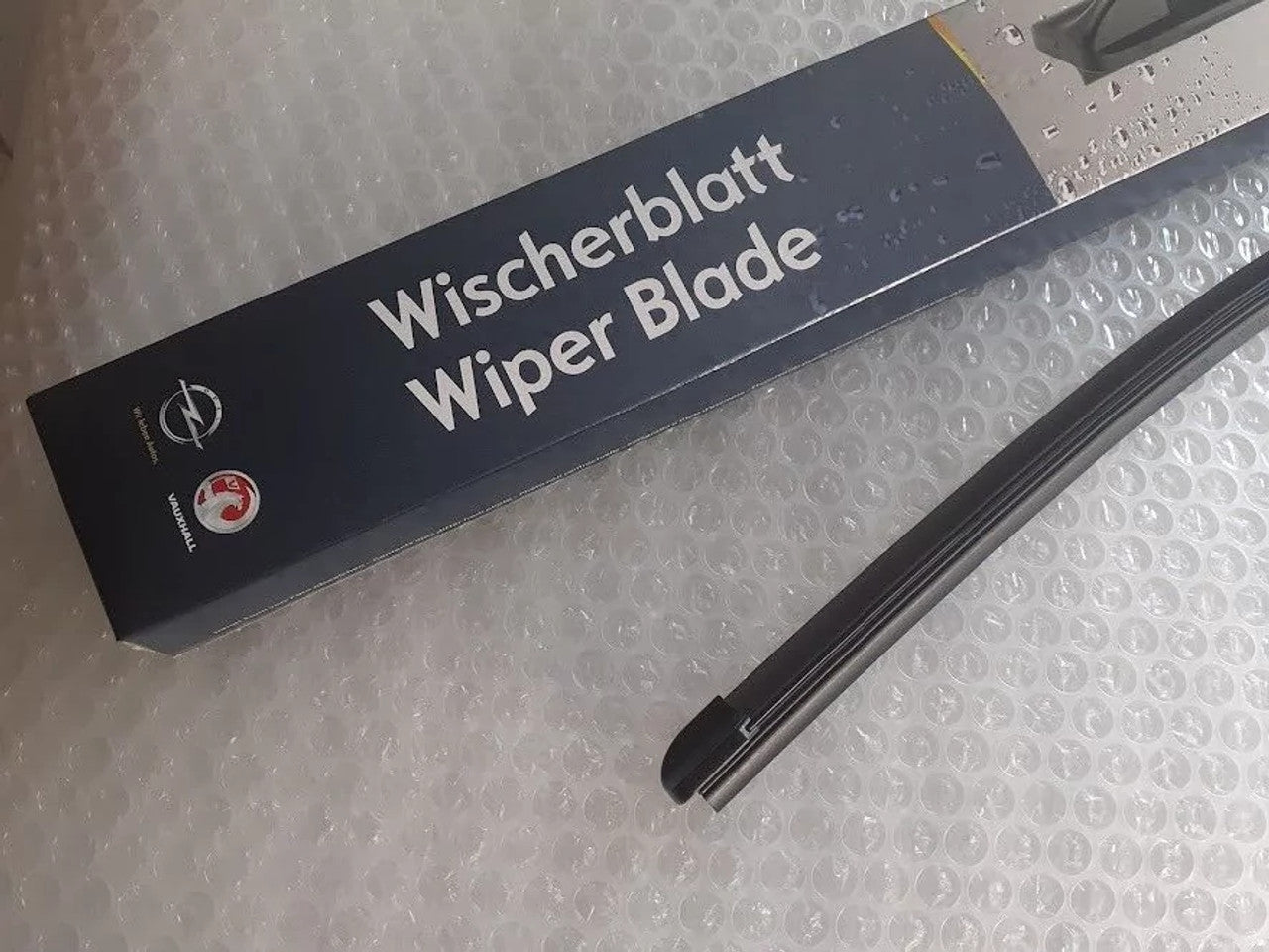 Windscreen Wiper Right RHD fits Opel Vauxhall Astra H 95516011 Genuine View Rear