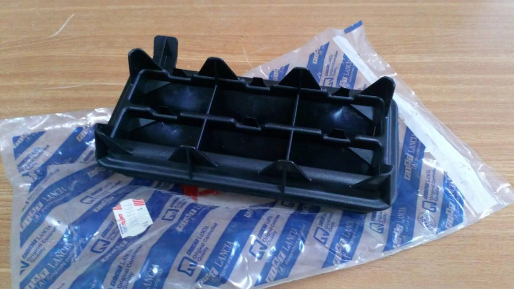 Molding Rear Left or Right fits Lancia Dedra 95520067 Genuine View Rear