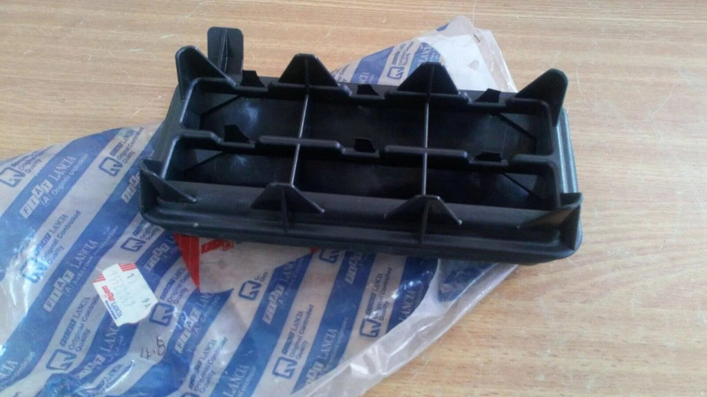 Molding Rear Left or Right fits Lancia Dedra 95520067 Genuine View Left