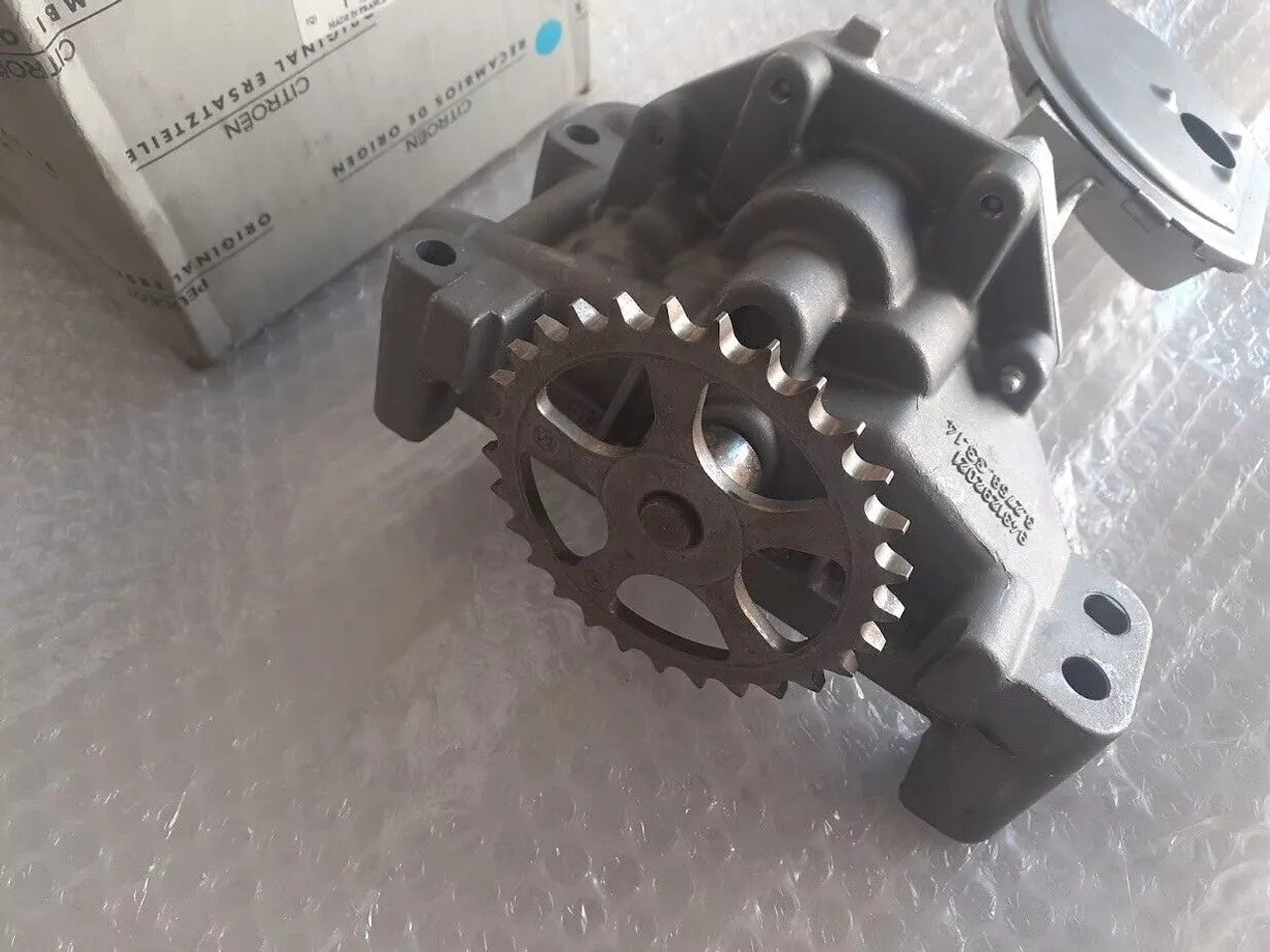 Oil Pump fits Fiat Scudo Citroën Berlingo Peugeot Partner 956240918 Genuine 9562409187 View Right