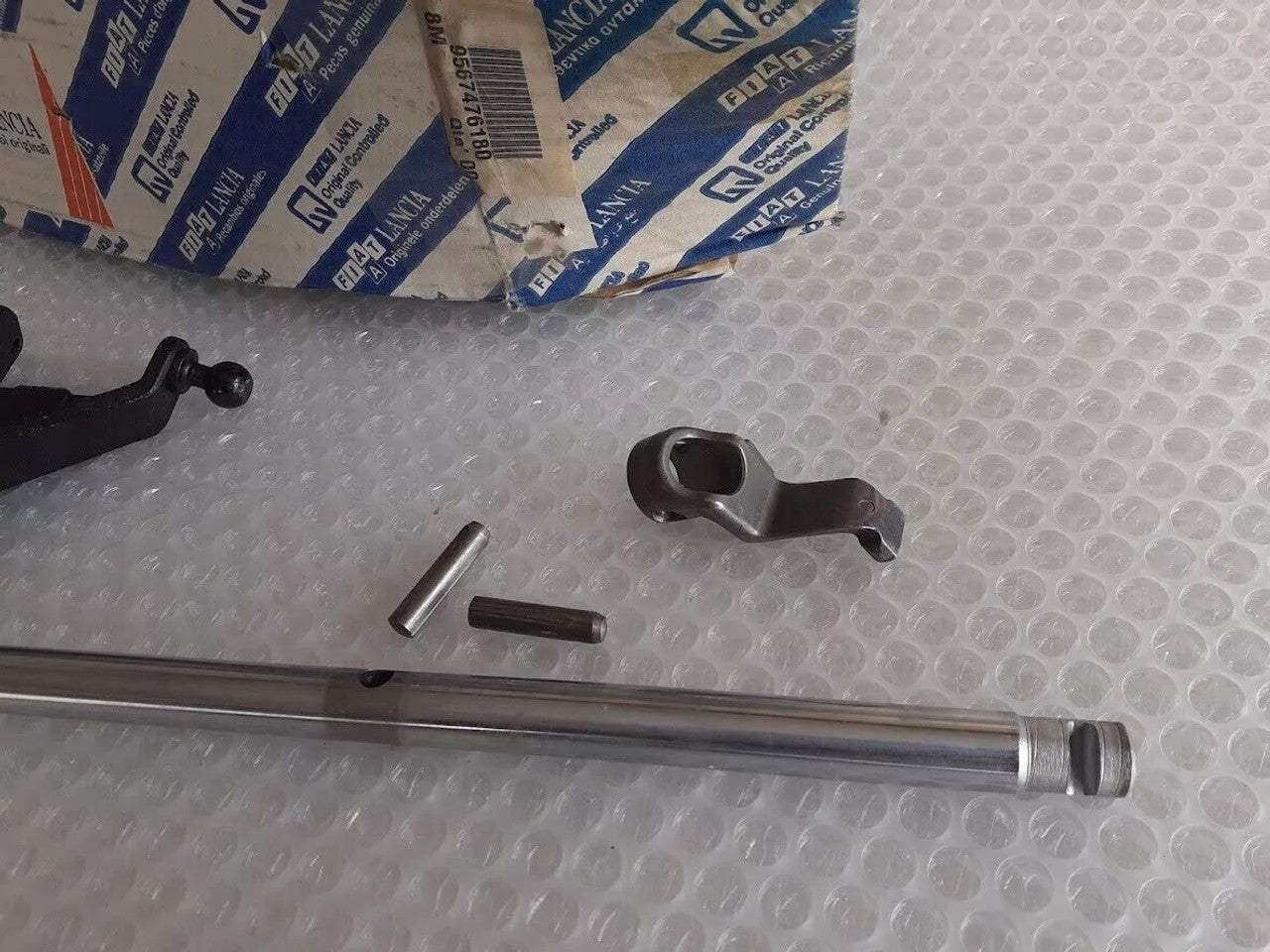 Gear Shift Transmission Shaft Kit fits Fiat Ducato 9567476180 Genuine View Right