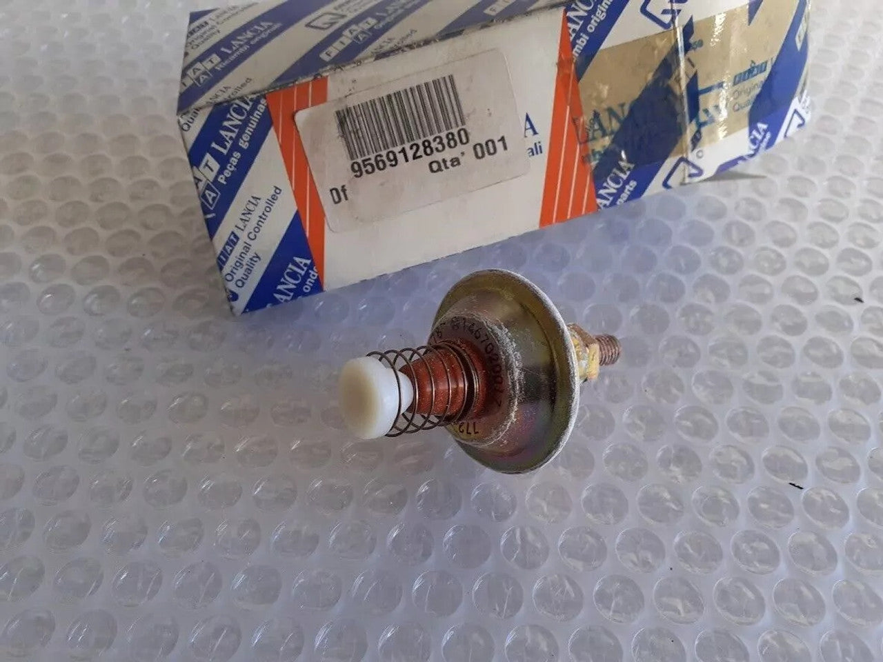 Fuel Pump Valve fits Fiat Ulysse Scudo Ducato 9569128380 Genuine View Front