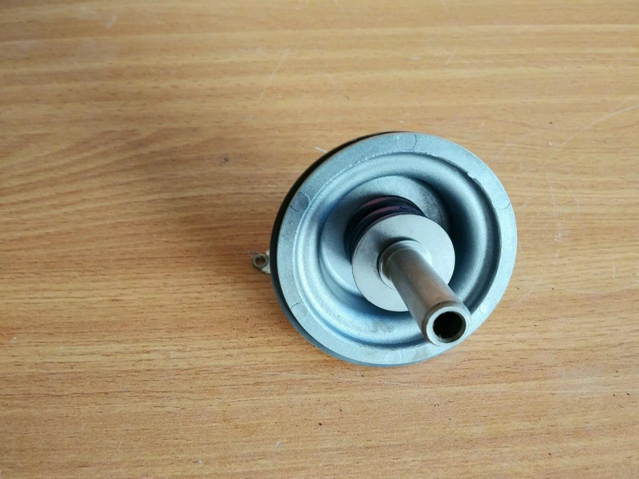 Automatic Transmission Piston Servo fits Opel Omega A Senator B Vauxhall Carlton 96013054 View Rear