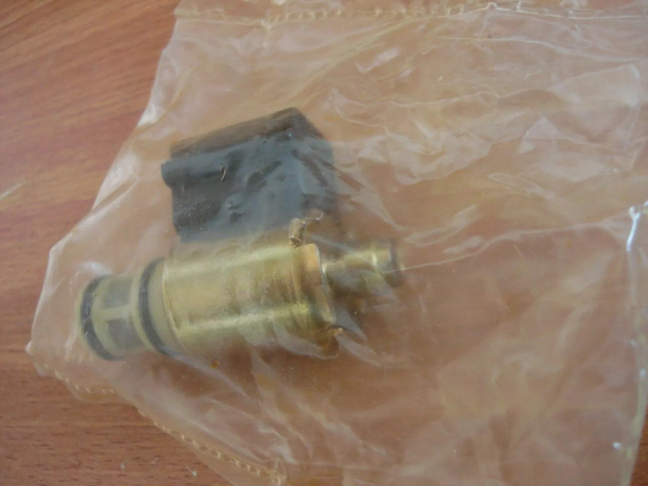 A/T Valve Solenoid fits Opel Omega A B Monterey Senator B Vauxhall Carlton 96014593 View Rear