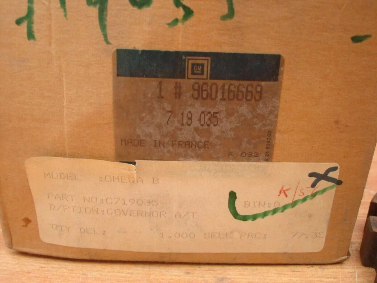 A/T Parking Lock Governor fits Opel Omega A Senator B Vauxhall Carlton Genuine 96016669 View Left